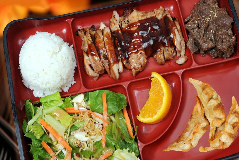 Bento A : Chicken Teriyaki + Beef & Gyoza